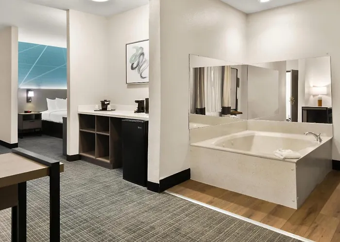 Comfort Worth North Fossil Creek 4* Fort Worth
