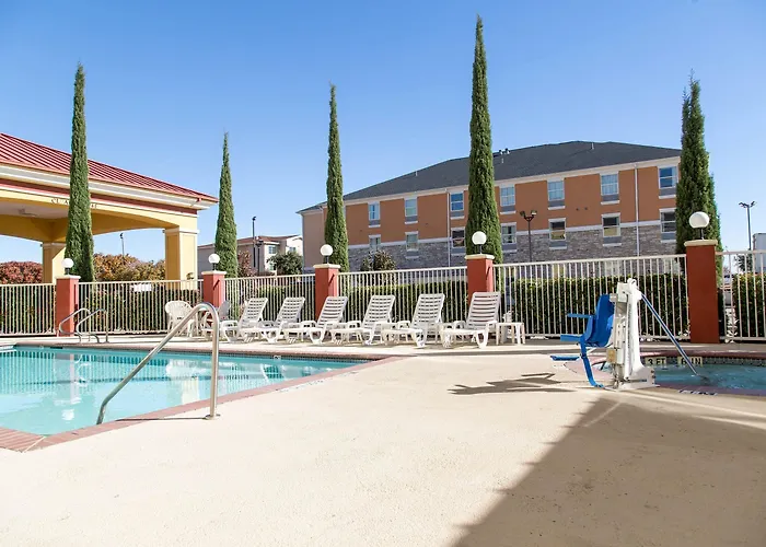 Hotel Comfort Worth North Fossil Creek 4*